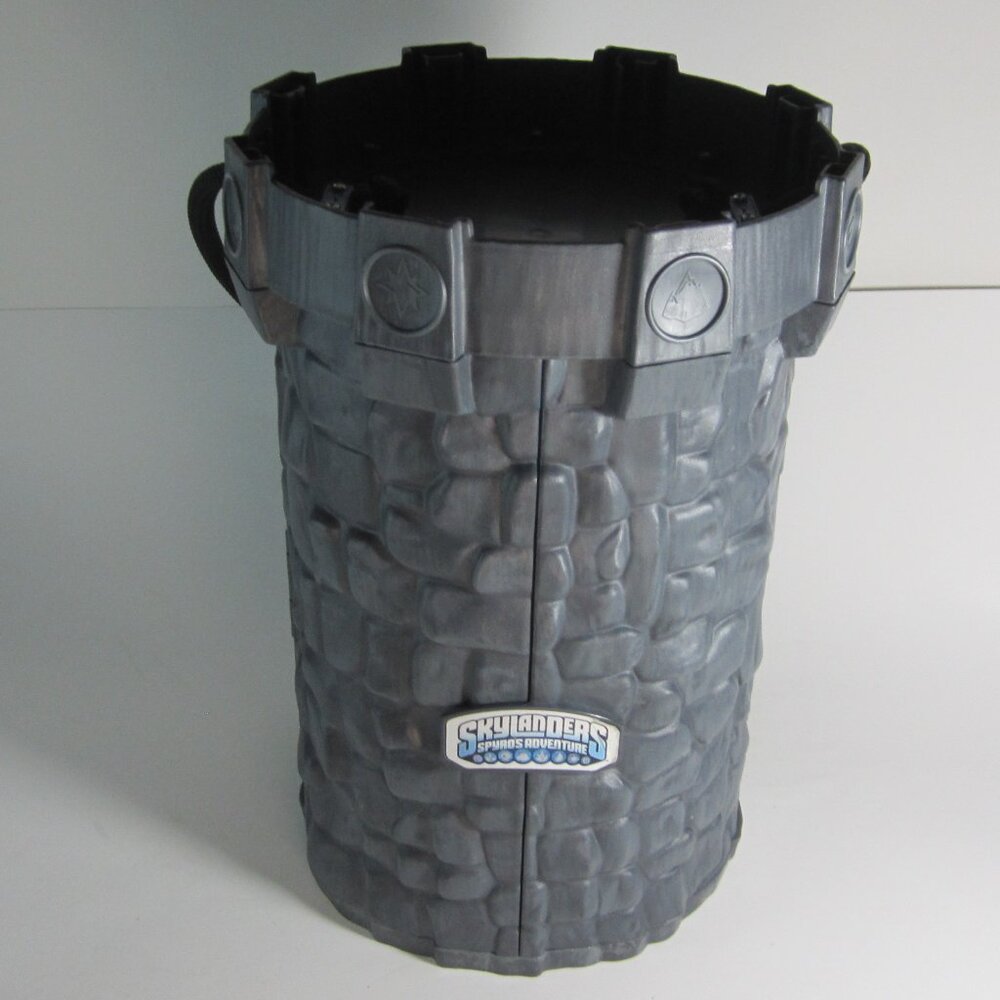Skylanders Spyro’s Adventure Castle Storage Carrying Case Holds 8 Figures 12"